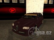 Alfa Romeo 147 se sportovním podvozkem a neonovým podsvícením vypadá stylově.